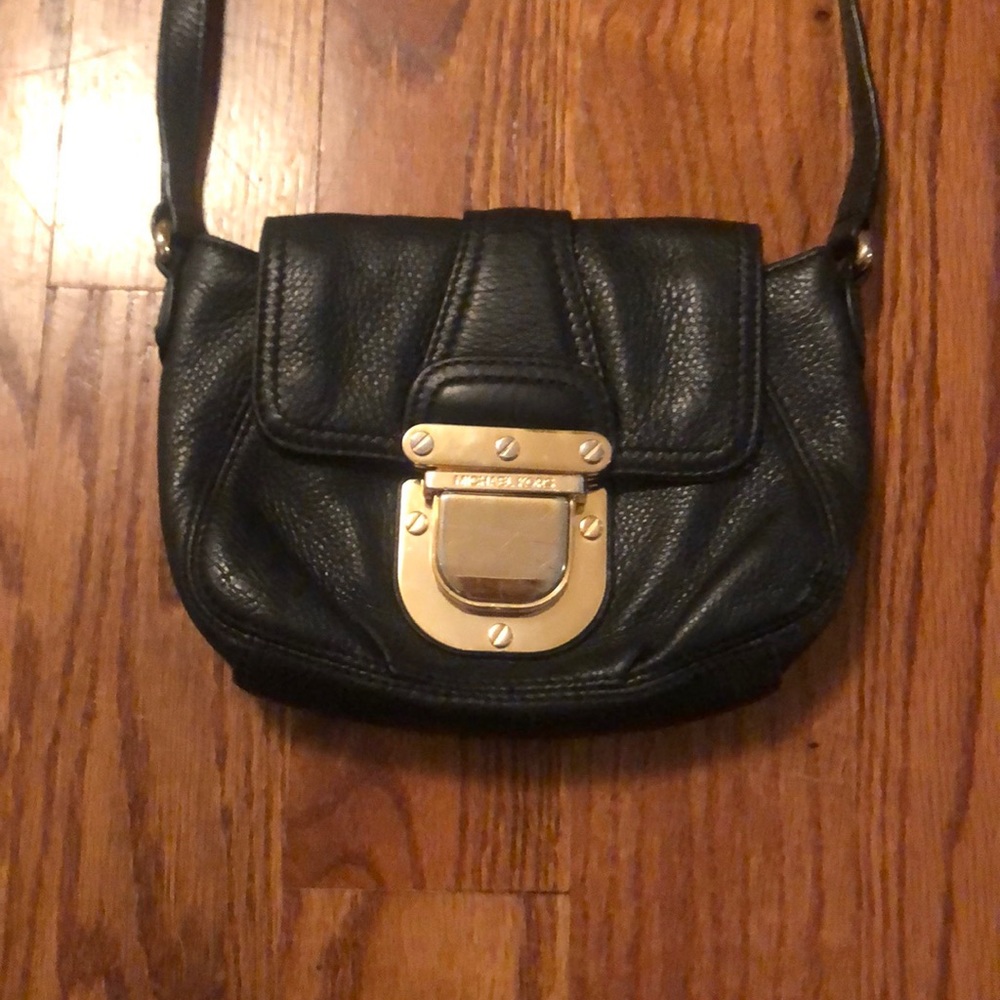 Michael kors crossbody
